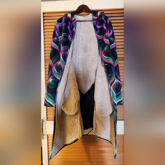 Electro Threads Dream Cloak (w backpack) Size, Small, "Flow" - Picture 2 of 11